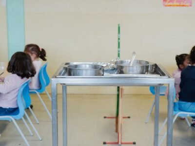 Services publics locaux : la Cour des comptes appelle les collectivités à serrer la vis sur la tarification sociale