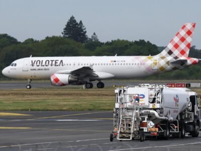 Transport aérien : Volotea justifie sa politique de surcharge carburant après achat pour éviter des annulations de vol cet été